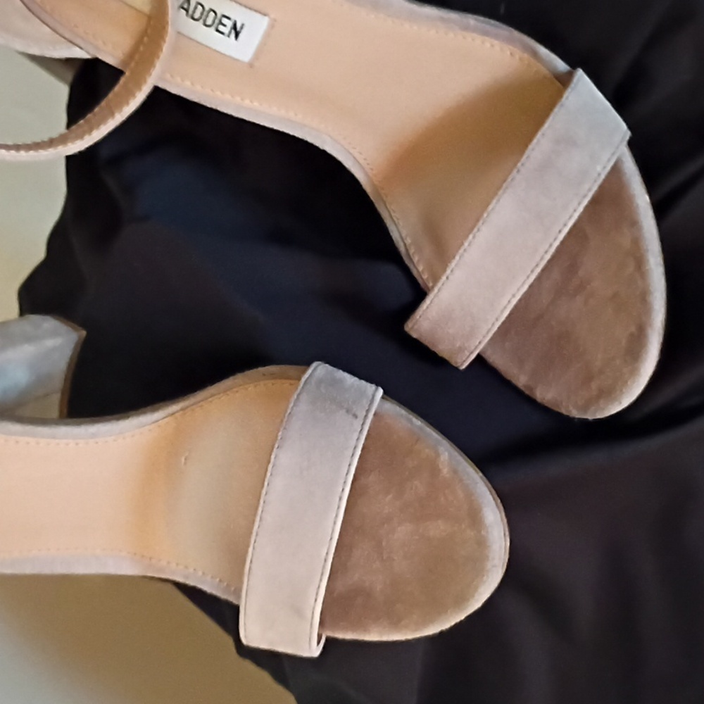 Steve Madden Women's Sandals Strappy Heels "Carson Beige" Block Heel Sandals. - Picture 5 of 7